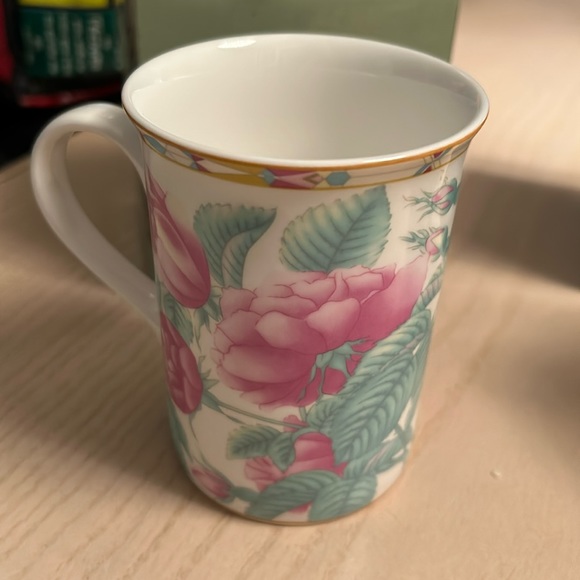 Mayfair and Jackson Bone China Mugs NWOT - Picture 6 of 10